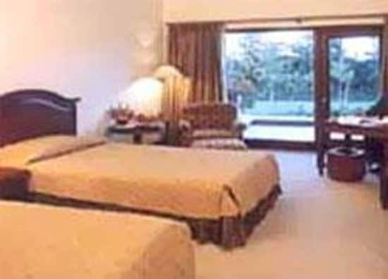 Lauries Hotel, Agra 5